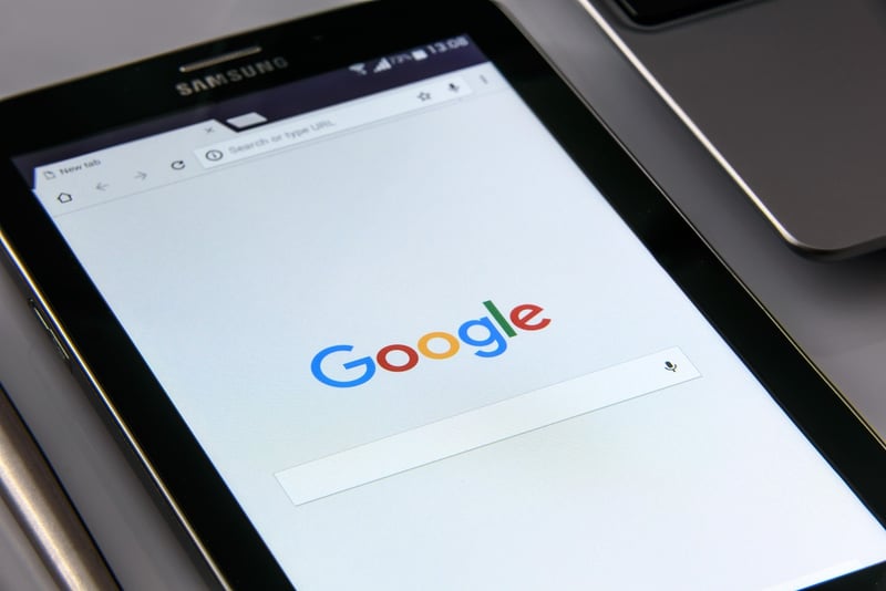 Comment les réseaux sociaux révolutionnent votre stratégie SEO en 2026
